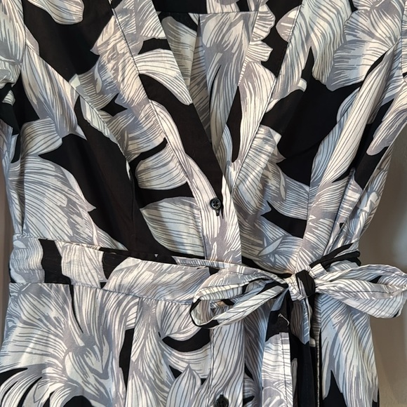 Maeve by Anthropologie Black and White Floral Romantic Midi Dress size 0 - Picture 6 of 7